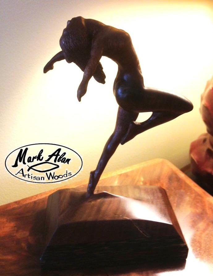 walnut sculpture "Danya"